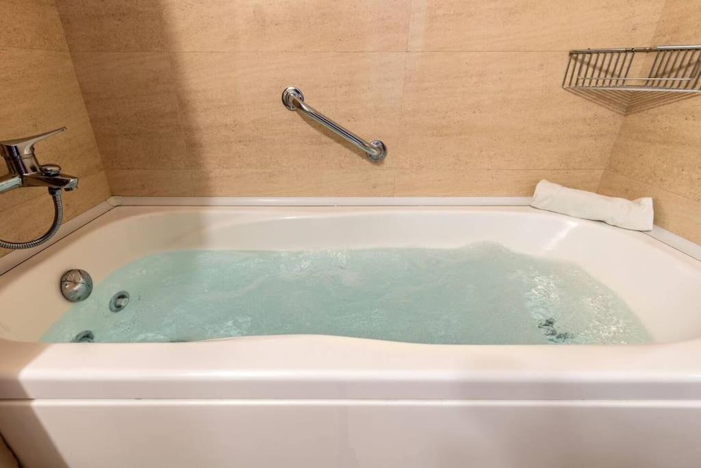 Jdcbl - Peaceful Wonderful Apartment In City Center Sevilla Exteriör bild